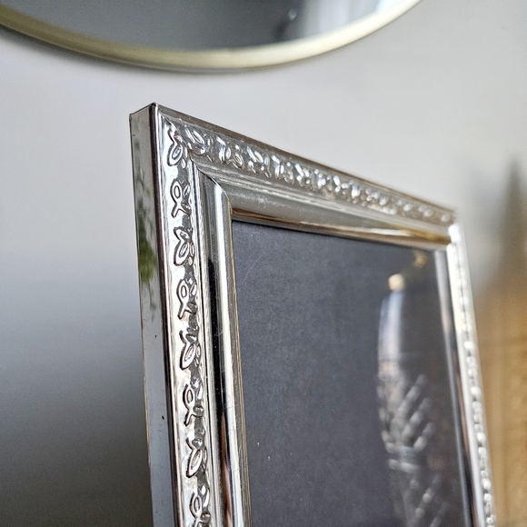 Vintage Silver Chrome Floral Metal Picture Frame Velvet Back Embossed Design - Picture 6 of 16